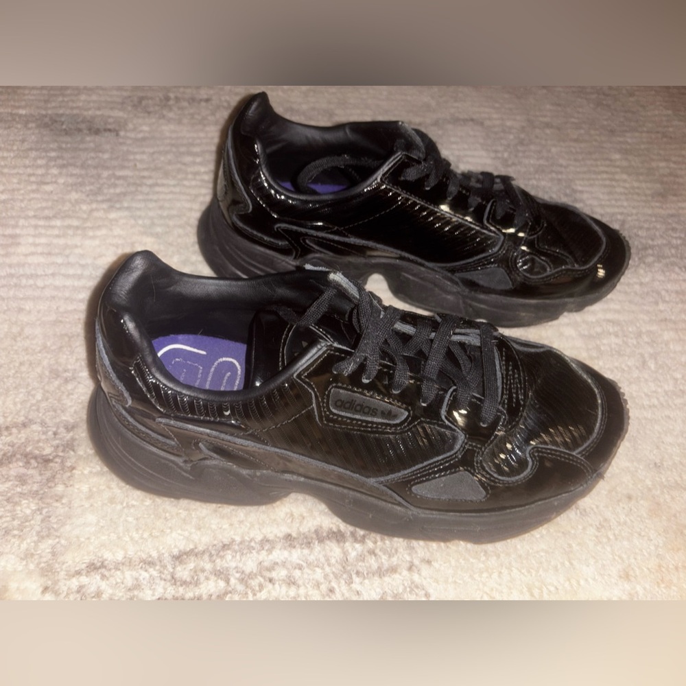 Adidas Falcons Out Loud - Picture 5 of 5